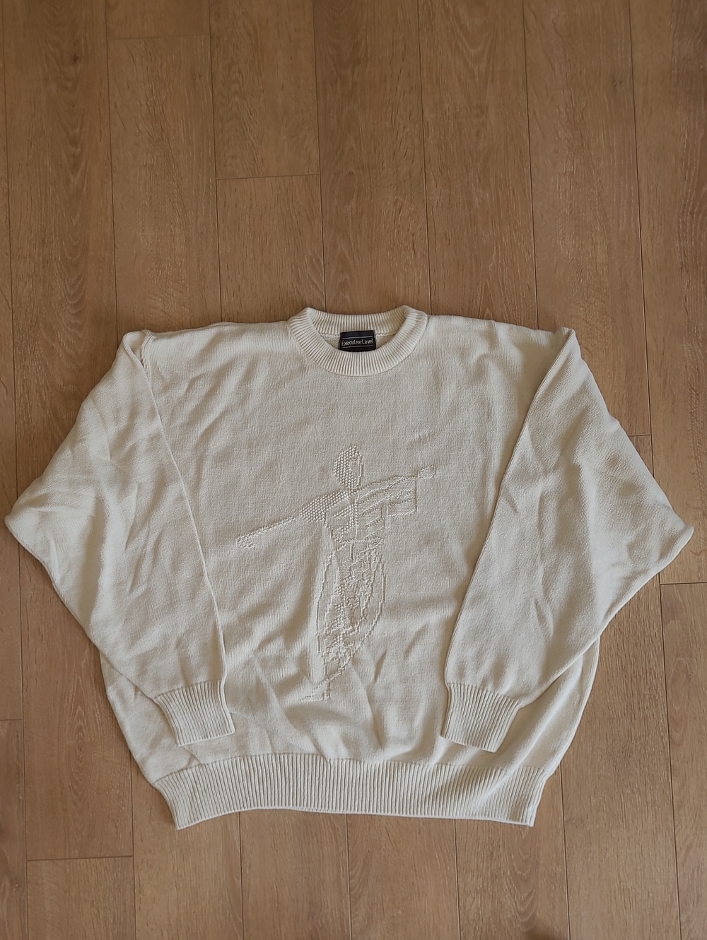 90's Executive Level Cream-Colored Crewneck  Depicting Textured Knit Golfer